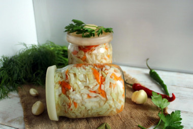 How to salt cabbage for winter in a jar