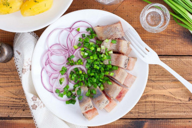 How to pickle whole herring at home