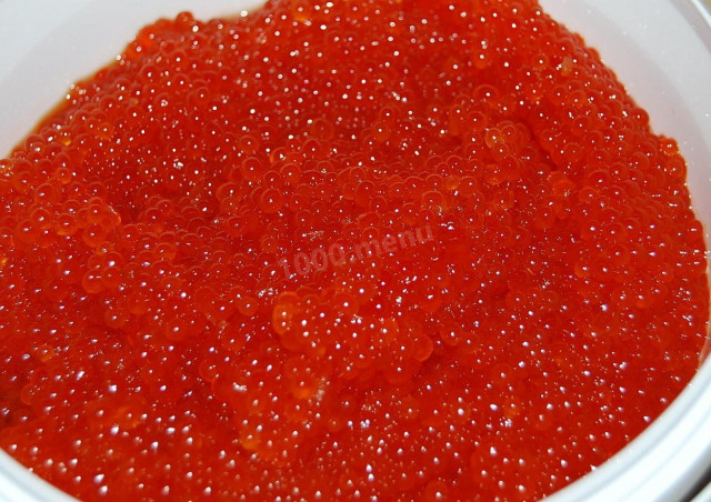 Salting salmon roe