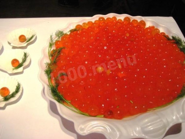 Salting salmon roe