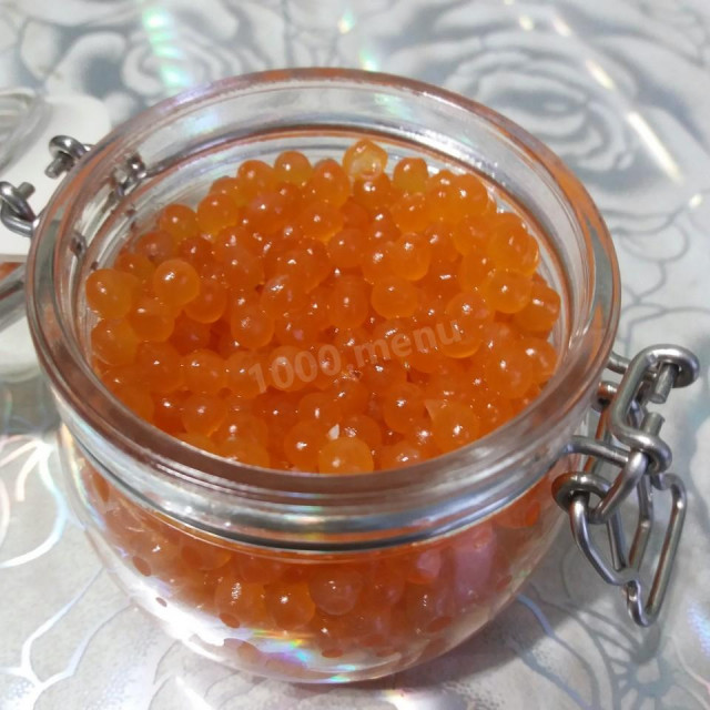 Homemade salted salmon roe