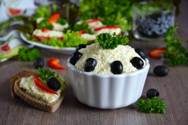 Jewish snack of cheese with garlic and eggs