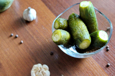 Lightly salted cucumbers with garlic