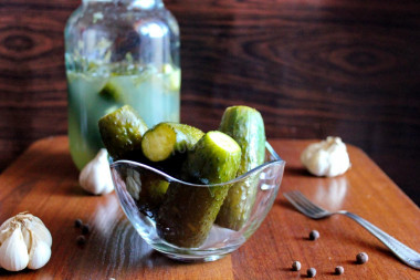 Lightly salted cucumbers with garlic