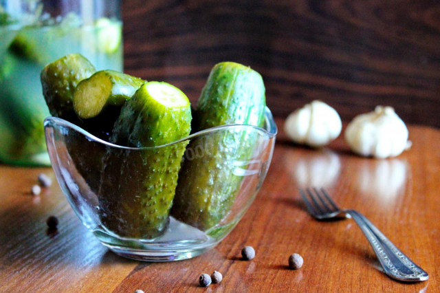 Lightly salted cucumbers with garlic