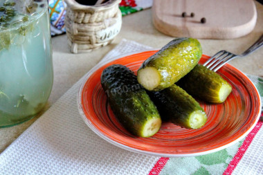 Lightly salted classic cucumbers