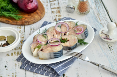 Mackerel in brine pieces