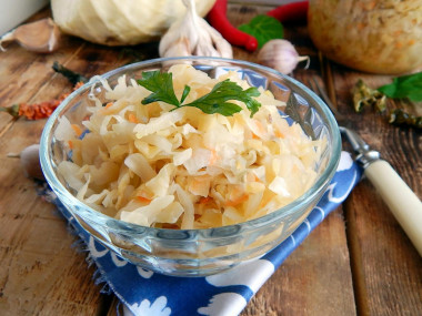 Cabbage in cans of instant cooking