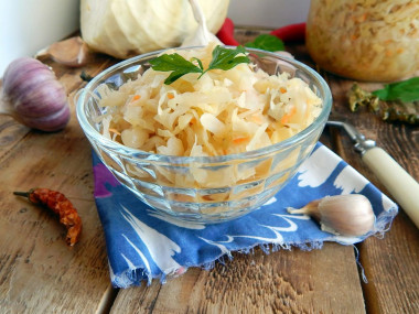 Cabbage in cans of instant cooking