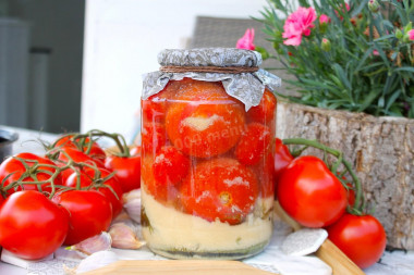 Tomatoes with mustard for winter