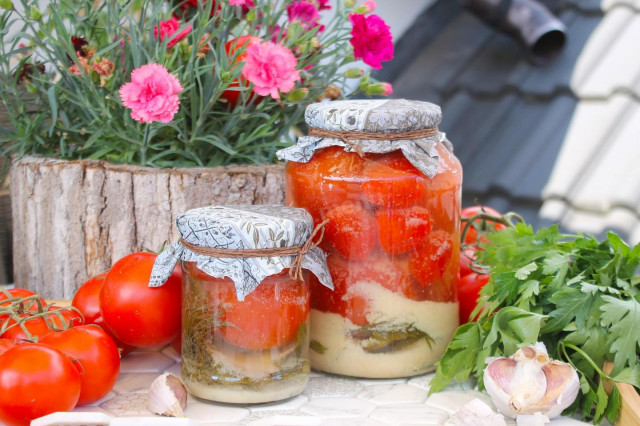 Tomatoes with mustard for winter