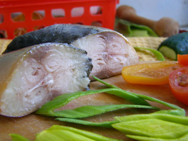 Mackerel in a bottle in onion husks