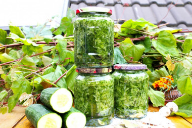 Cucumbers in their own juice for winter