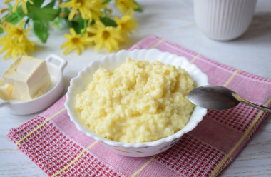 Millet in a slow cooker with milk