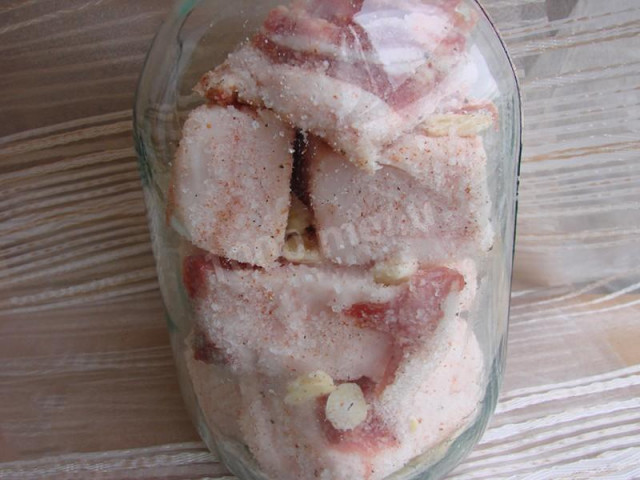 Lard in a jar for long-term storage