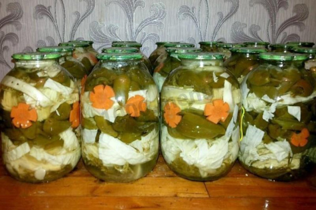 Tarkinsky pepper with cabbage