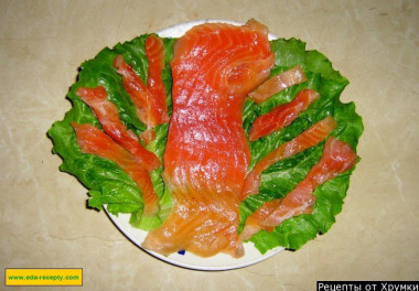 Lightly salted salmon with salt and sugar lavrushka