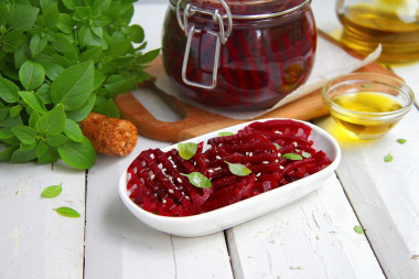 Pickled beetroot for winter