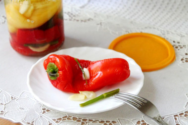 Pickled Bulgarian pepper for winter