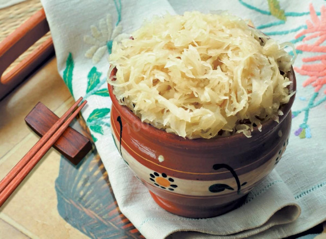 Sauerkraut with birch bark