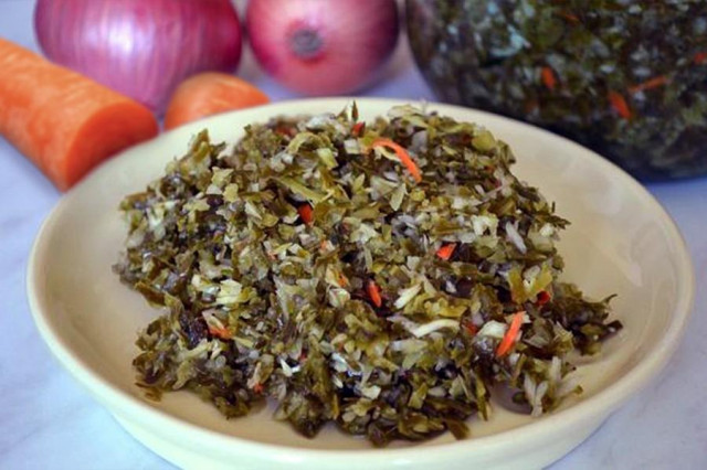 Green cabbage soup for winter