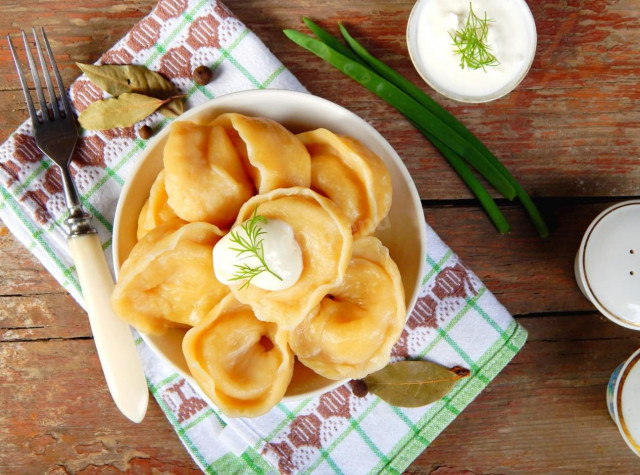 Dumplings with cabbage