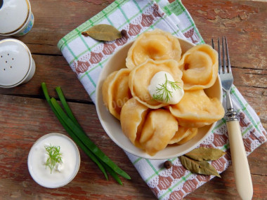 Dumplings with cabbage