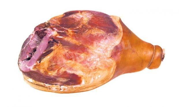 Ham with saltpeter