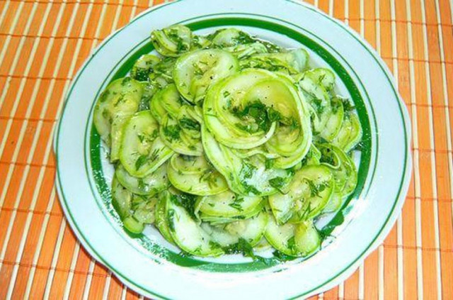 Quick pickled instant zucchini