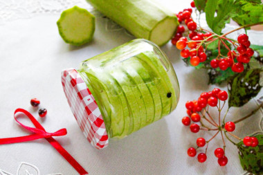 Pickled zucchini slices for winter