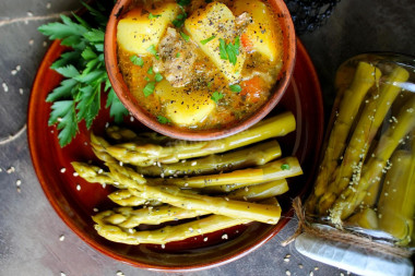 Asparagus pickled for winter