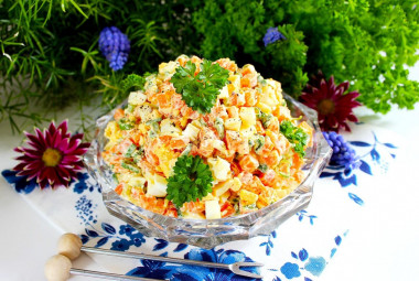 Salad eggs carrots onions