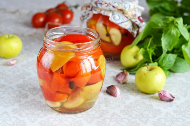 Bell pepper with apples for winter