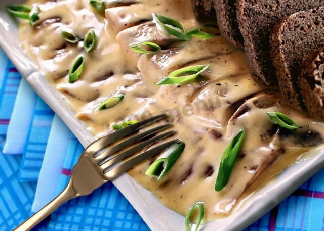 Herring in mustard sauce