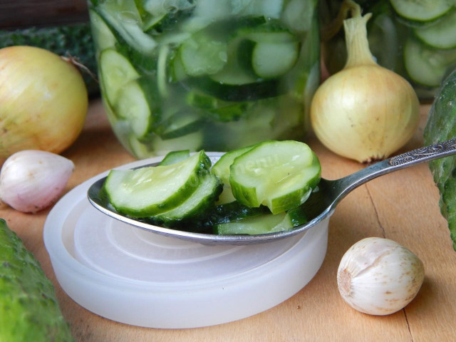 Cucumber snack for winter