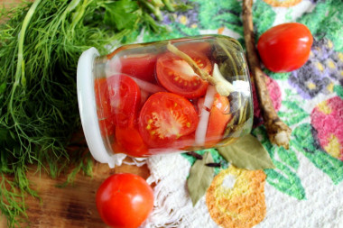 Tomatoes in halves for winter