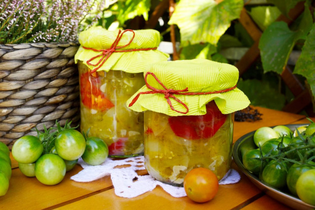 Salad of green cherry tomatoes for winter