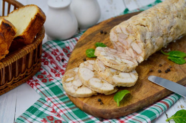 Chicken roll in a slow cooker