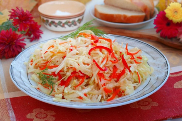 Provencal cabbage with bell pepper