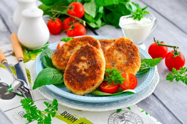 Potato patties with mushrooms