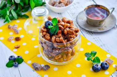 Peanuts in sugar