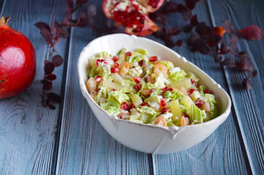 Salad with Peking cabbage and shrimp