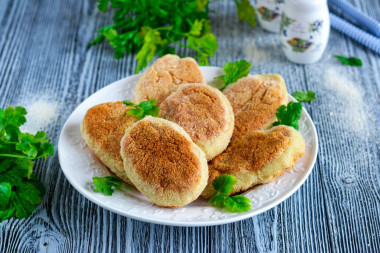 Chicken cutlets with semolina