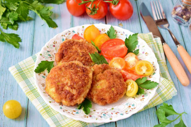 Chicken cutlets with zucchini