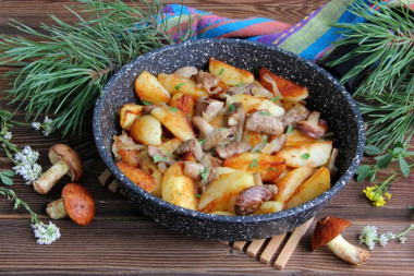 Fried buttermilk with potatoes