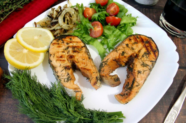 Grilled chum salmon steak