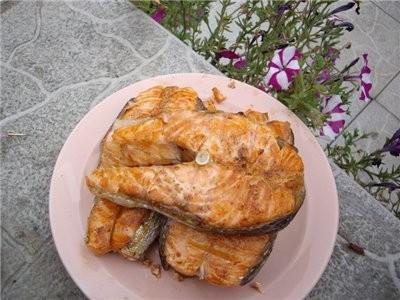 Baked salmon steaks