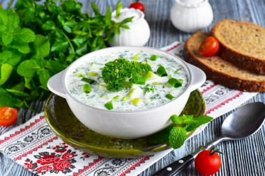 Cold kefir soup with cucumber