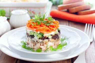 Evening salad with mushrooms, Korean carrots and chicken