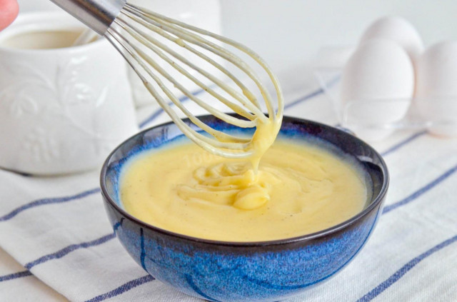 Custard with milk and eggs